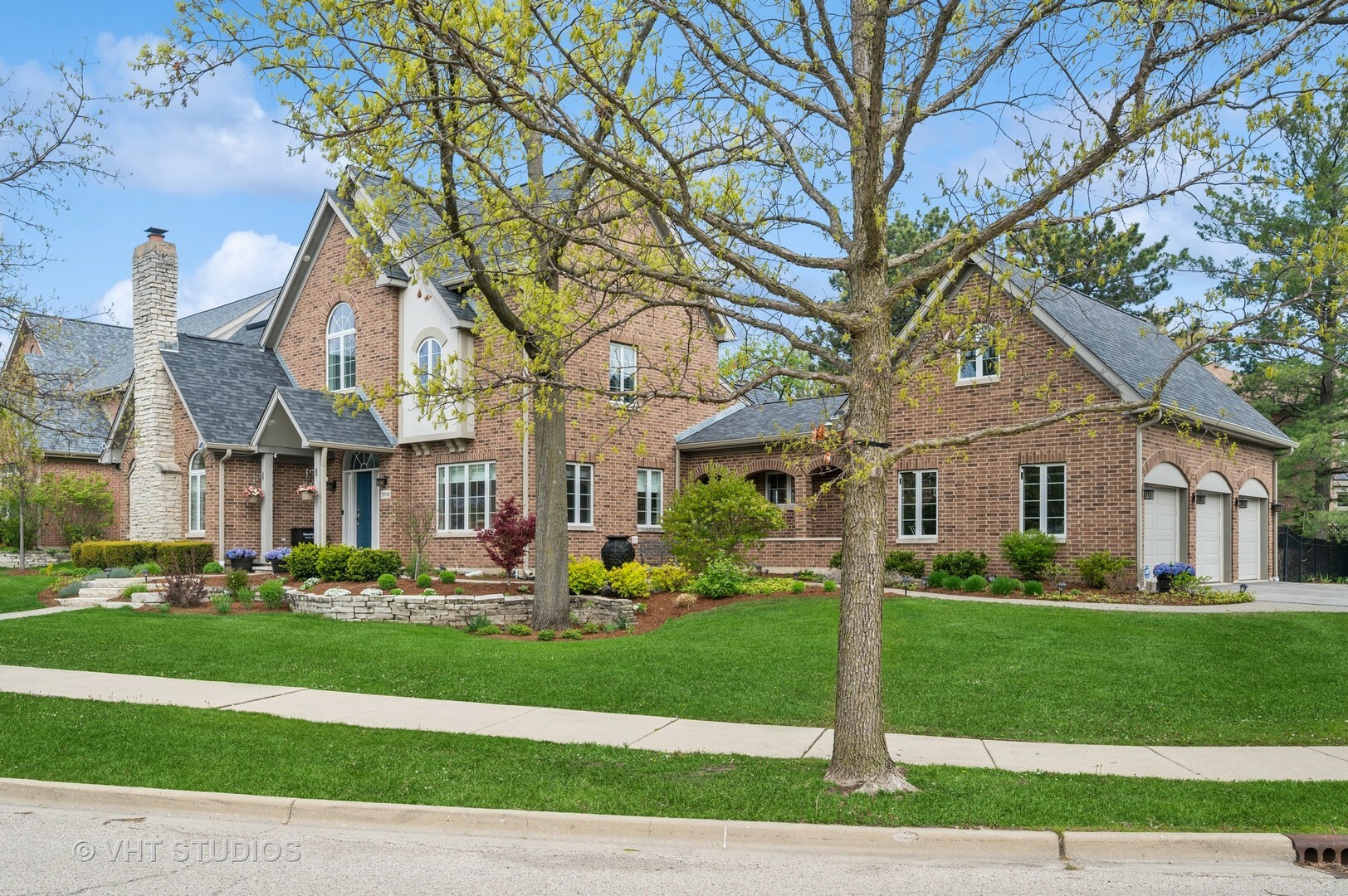 Property Photo: 3118 Oliver Lane IL 60062