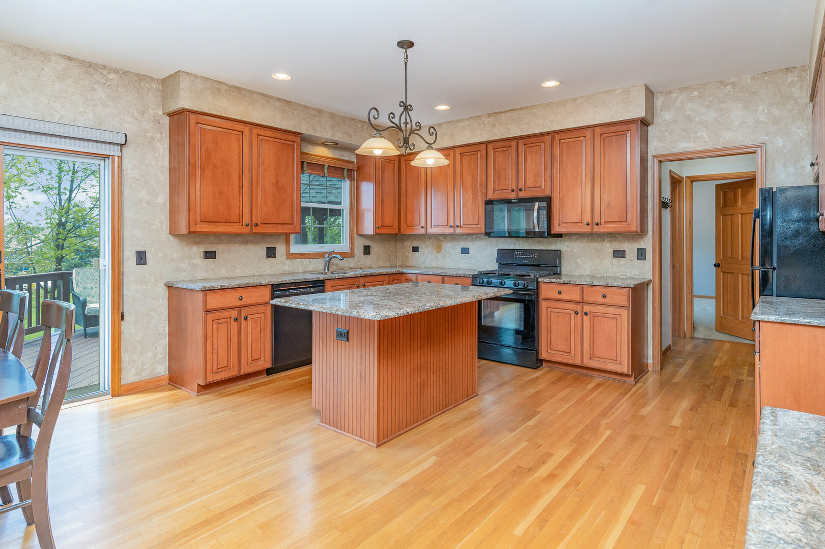 Property Photo: 1379 Hunter Circle IL 60540