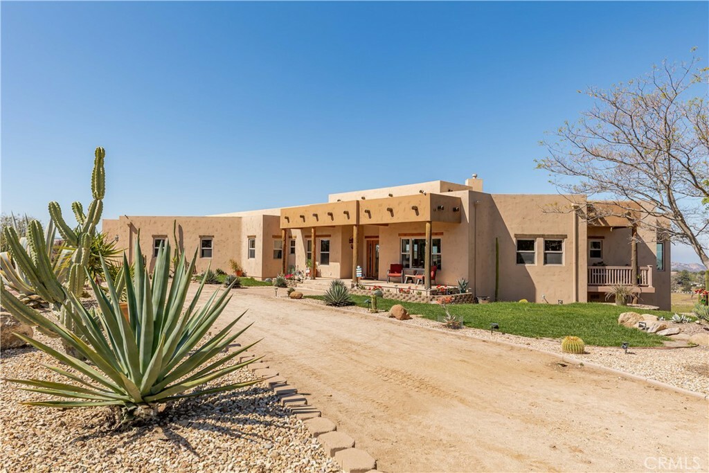 Property Photo: 35155 Sawh Court CA 92544