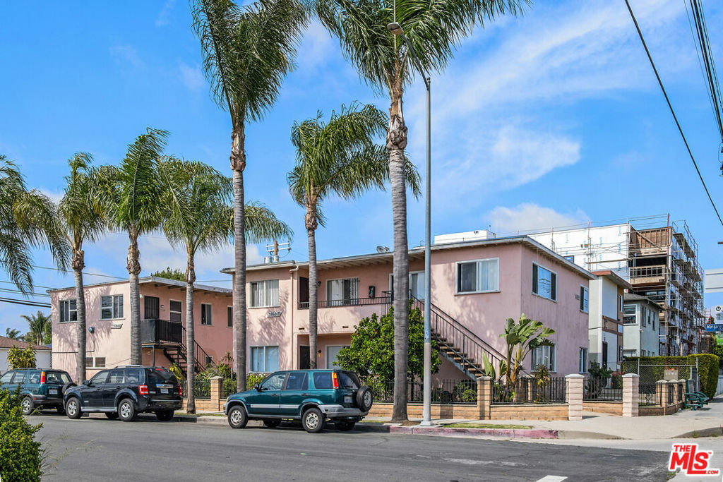 Property Photo: 11887 Jefferson Boulevard CA 90230