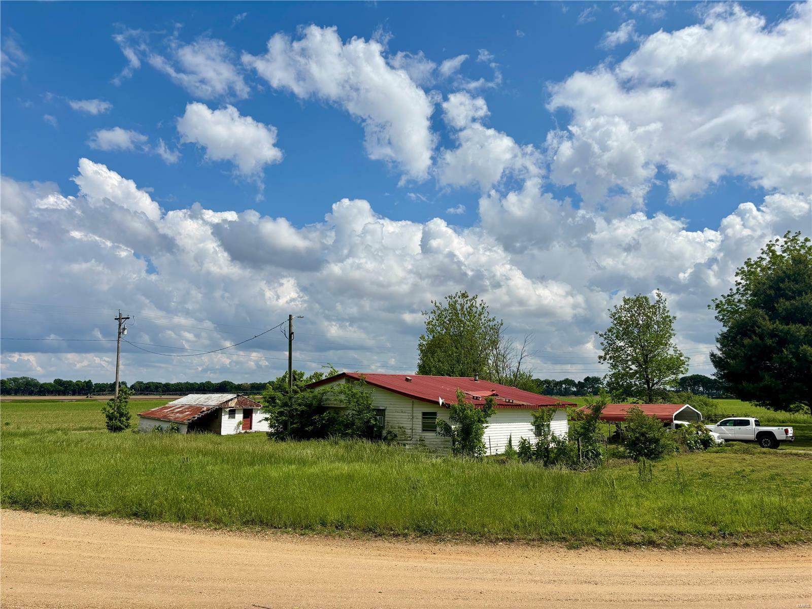 Property Photo: 562 County Highway 611 MO 63869