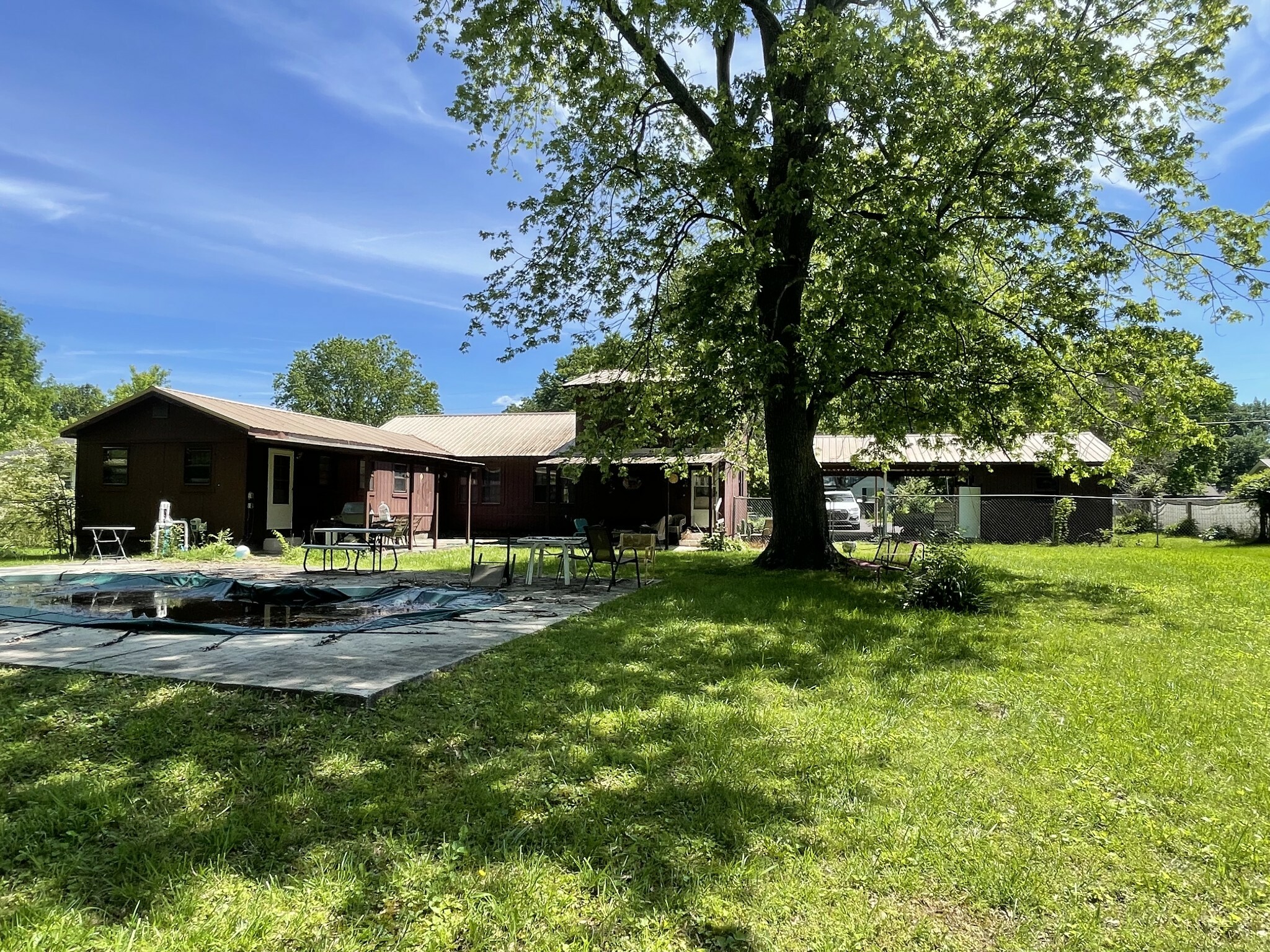 Property Photo: 211 Lee St TN 37388