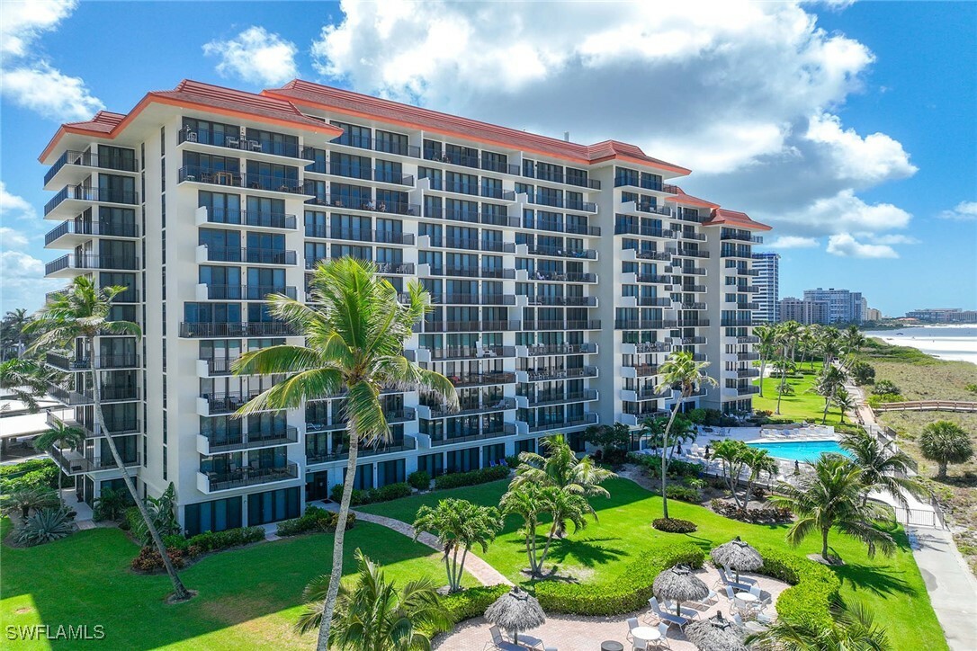 Property Photo: 180 Seaview Court 814 FL 34145
