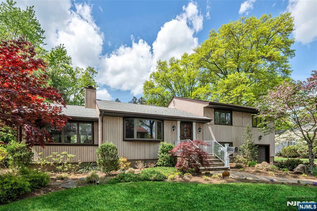 Property Photo: 7 Chestnut Place NJ 07423