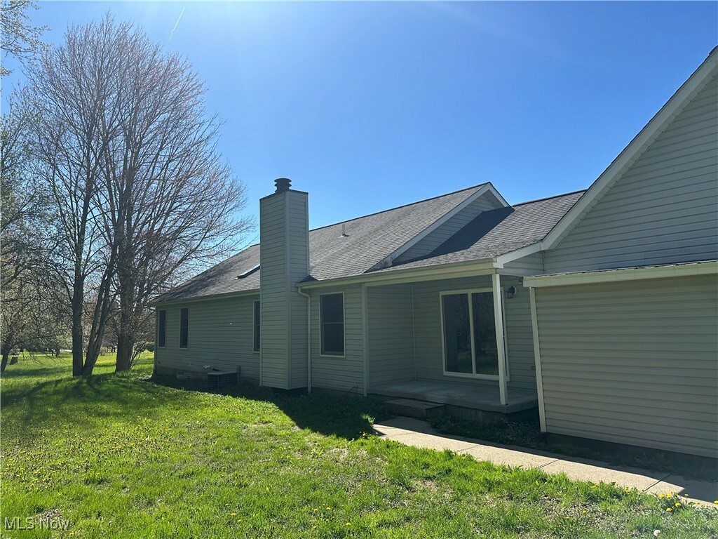 Property Photo: 5869 Amy Boyle Road NE OH 44403