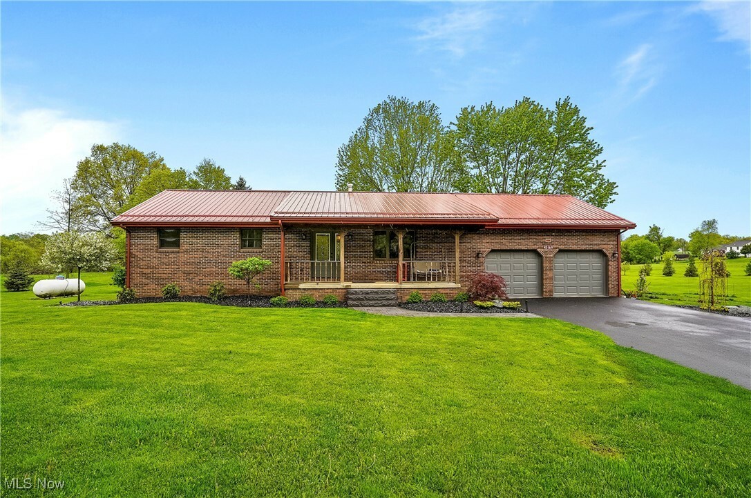 Property Photo: 45169 State Route 46 OH 44445