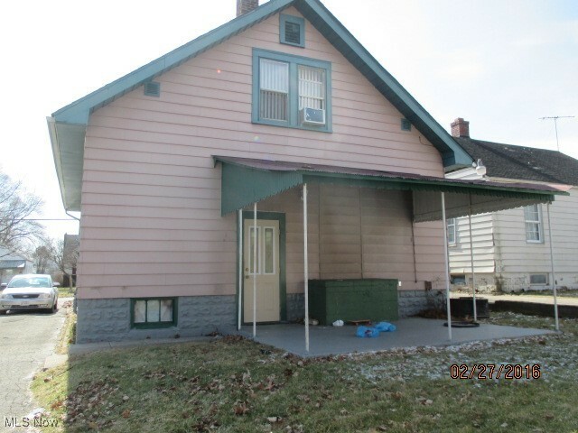 Property Photo: 734 Cambridge Avenue OH 44502