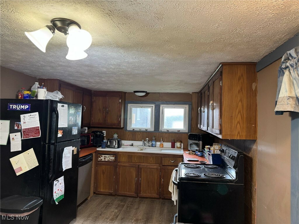 Property Photo: 10097 March Road NE OH 44625