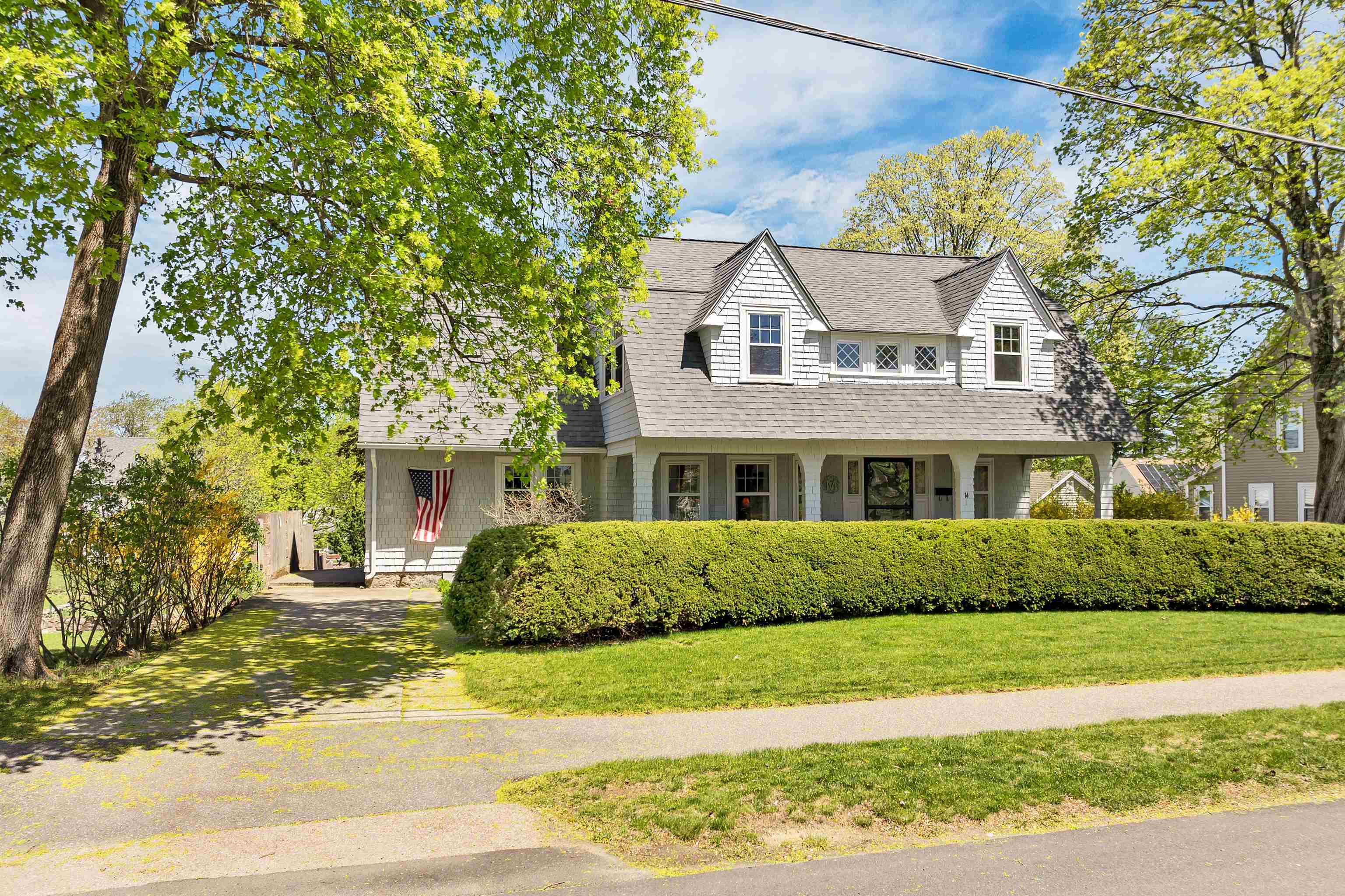 Property Photo: 14 Park Avenue NH 03038