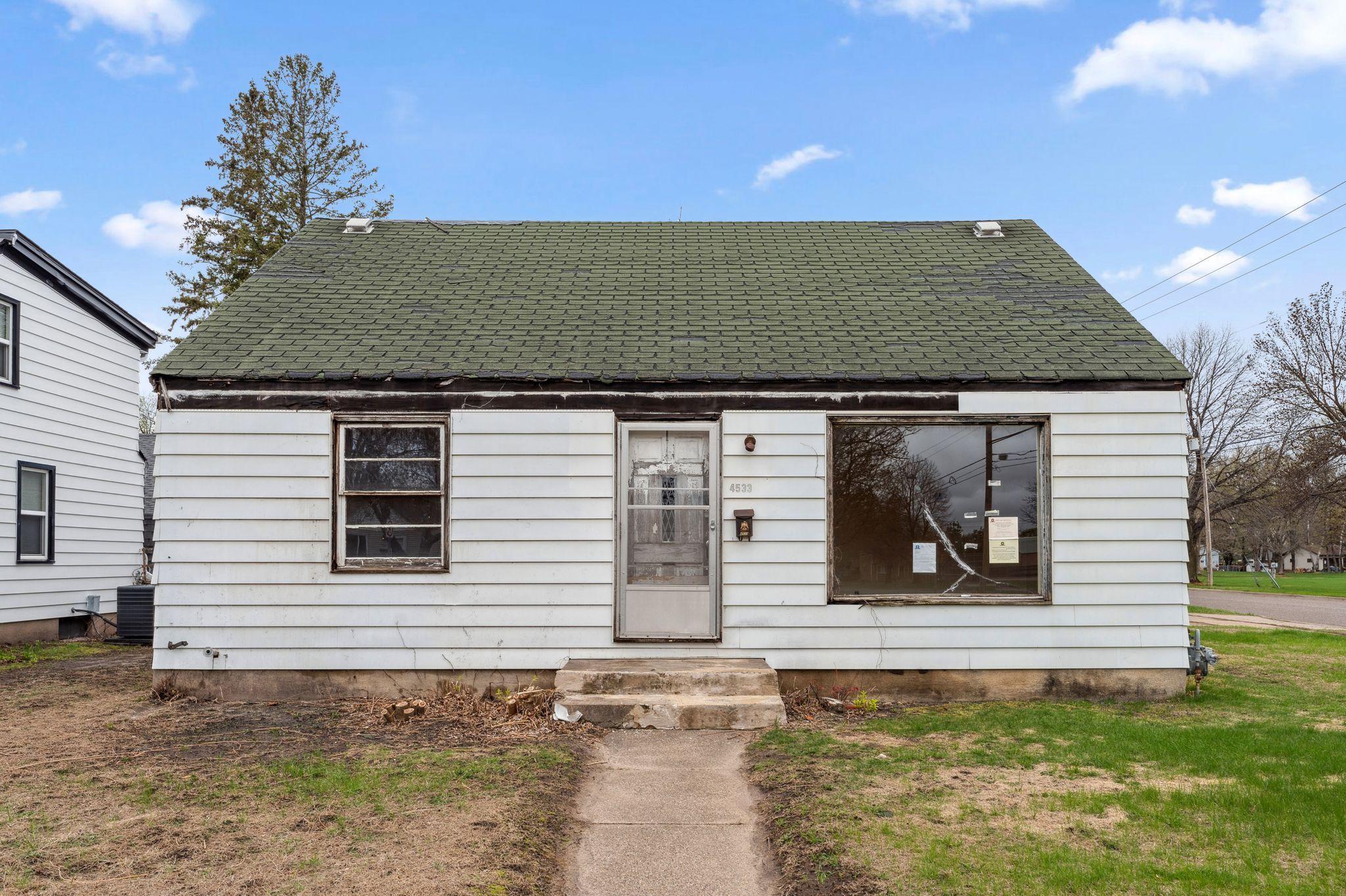Property Photo: 4533 Welcome Avenue N MN 55422