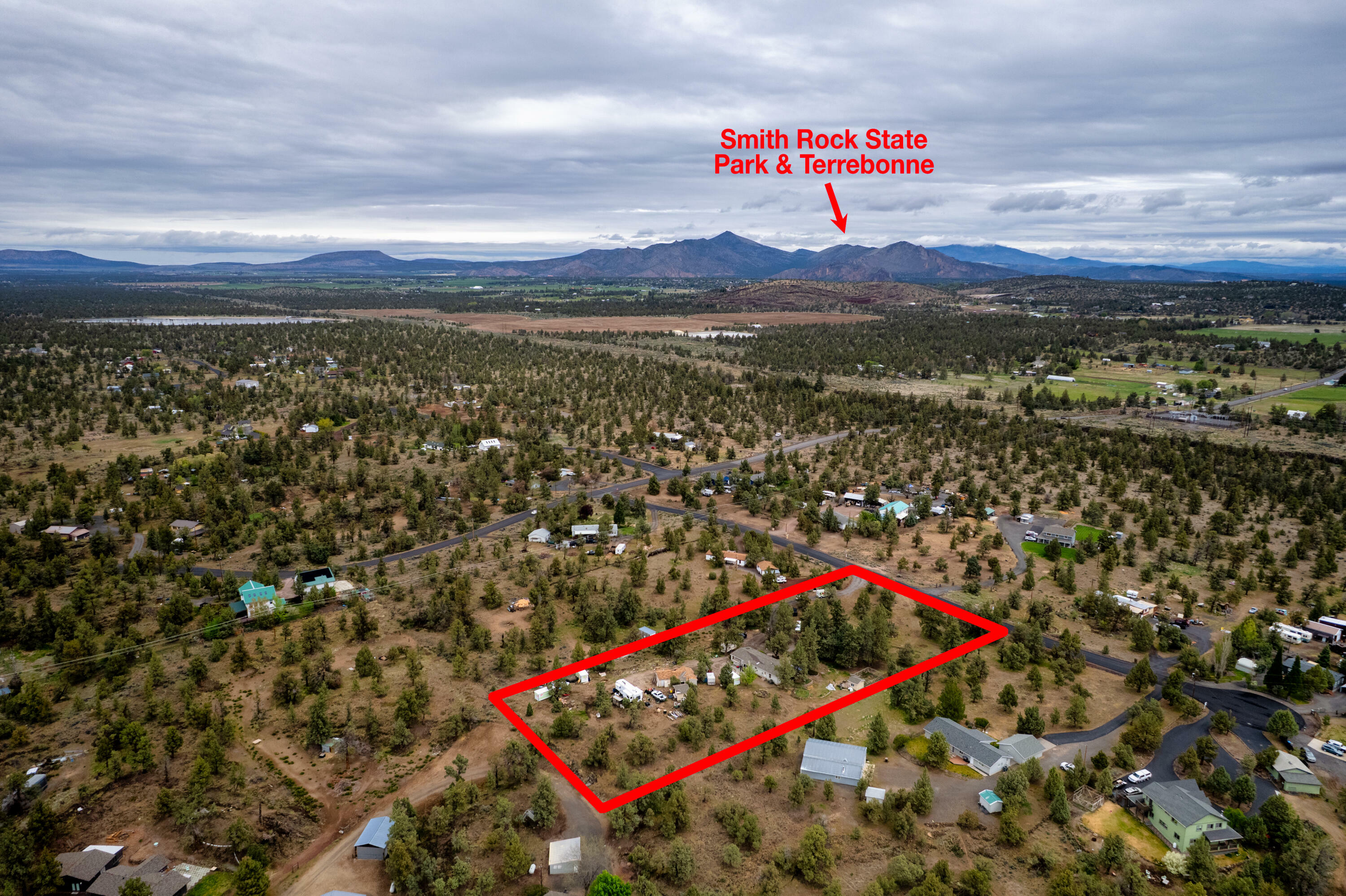 Property Photo: 4715 NW 49th Lane OR 97756