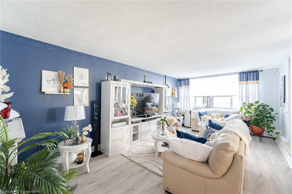 Property Photo: 551 The West Mall Road 1219 ON M9C 1G7