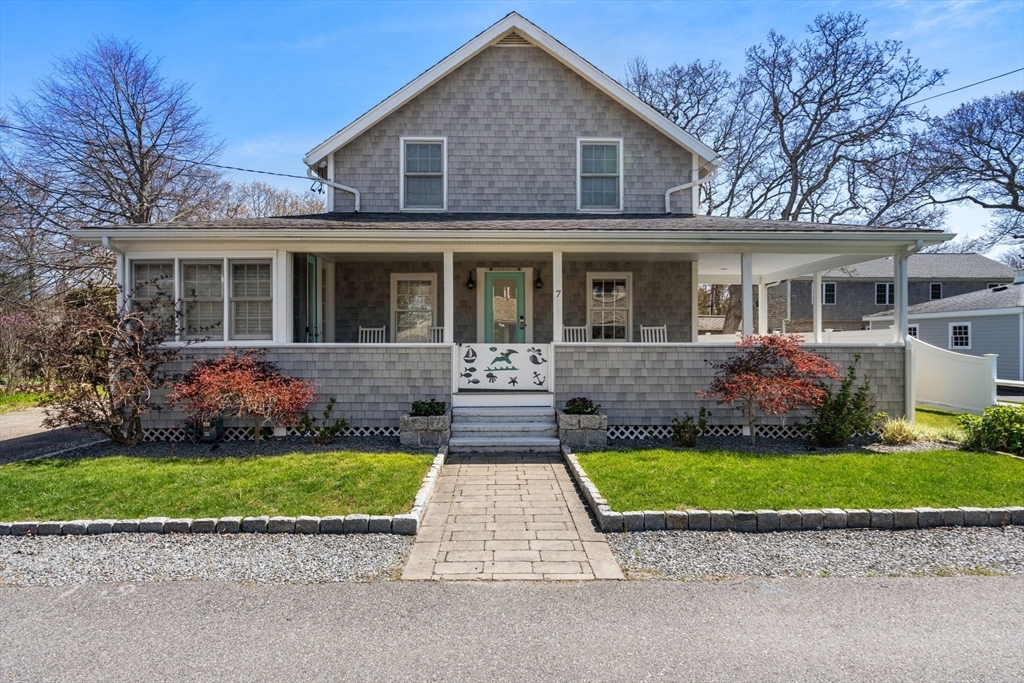 Property Photo: 7 Hawthorne Ct MA 02540