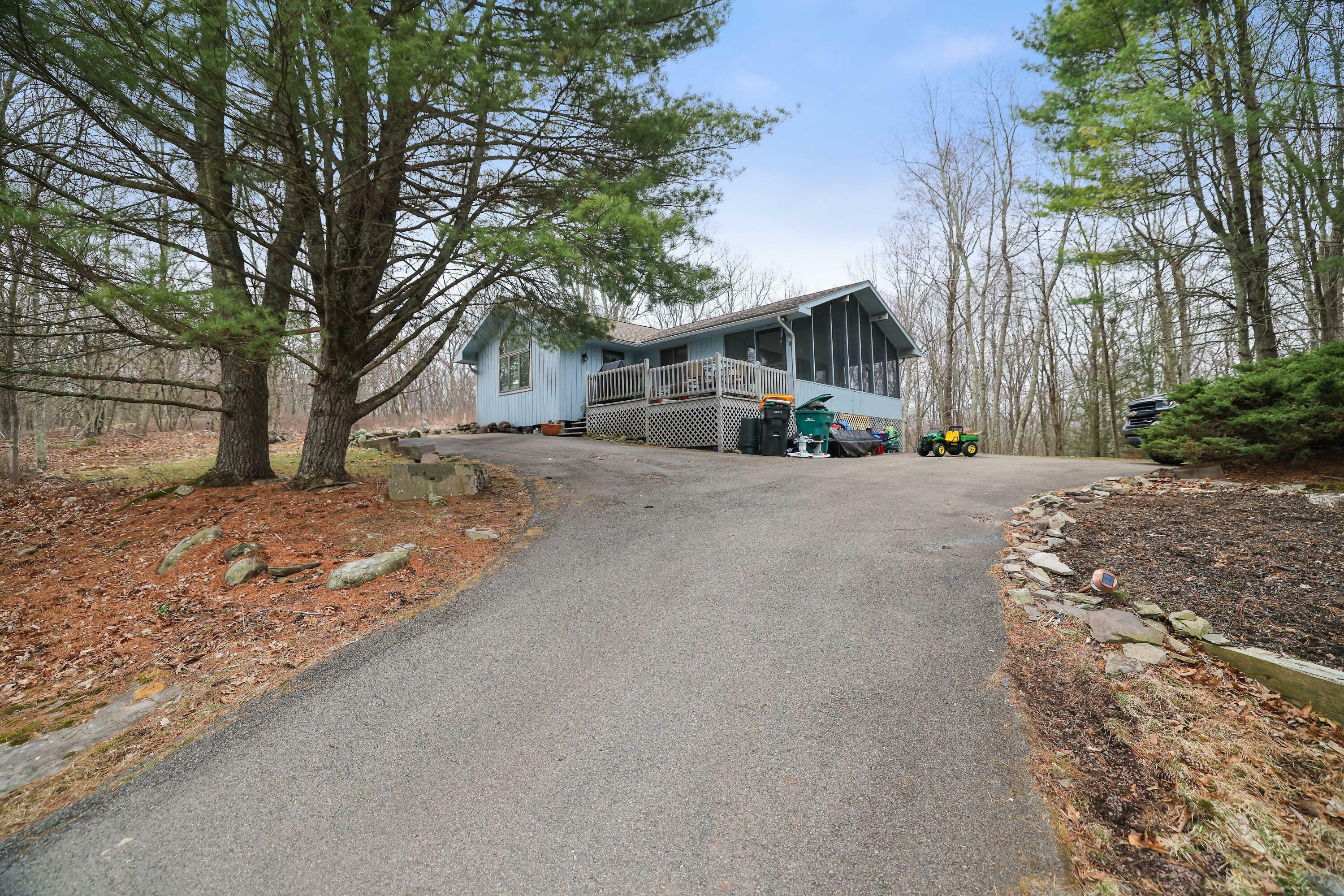 Property Photo: 3548 High Crest Road PA 18325
