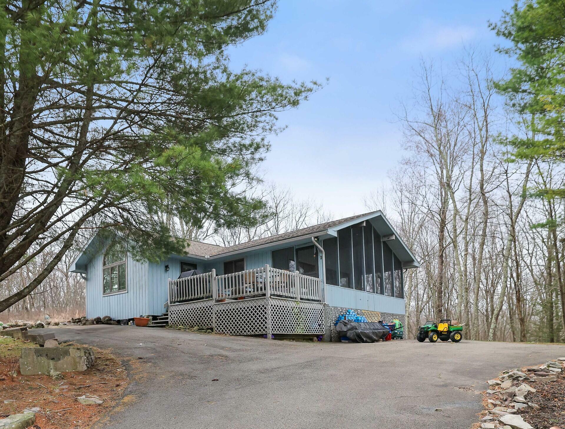 Property Photo: 3548 High Crest Road PA 18325
