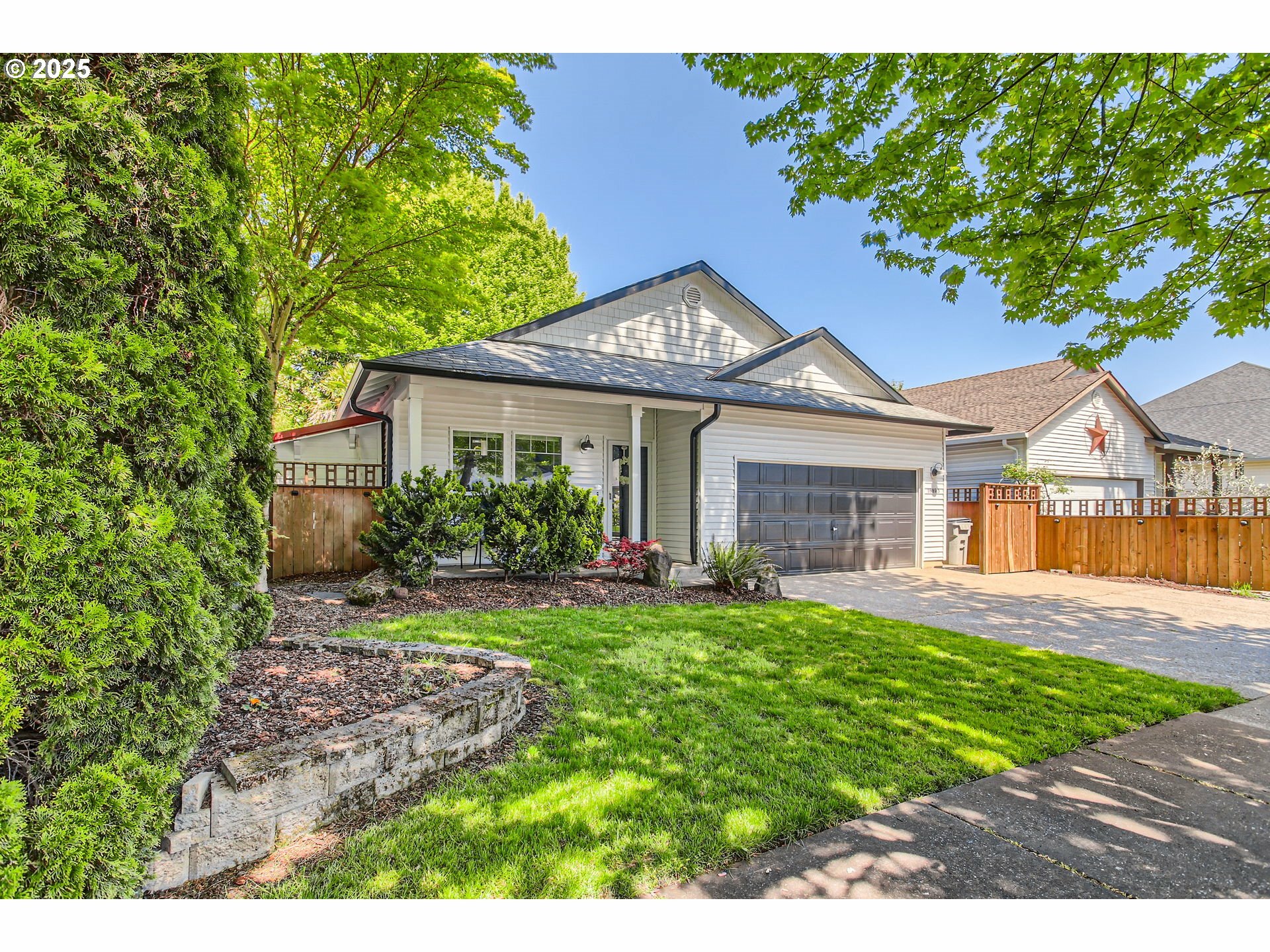 Property Photo: 16893 SW Roosevelt St OR 97140