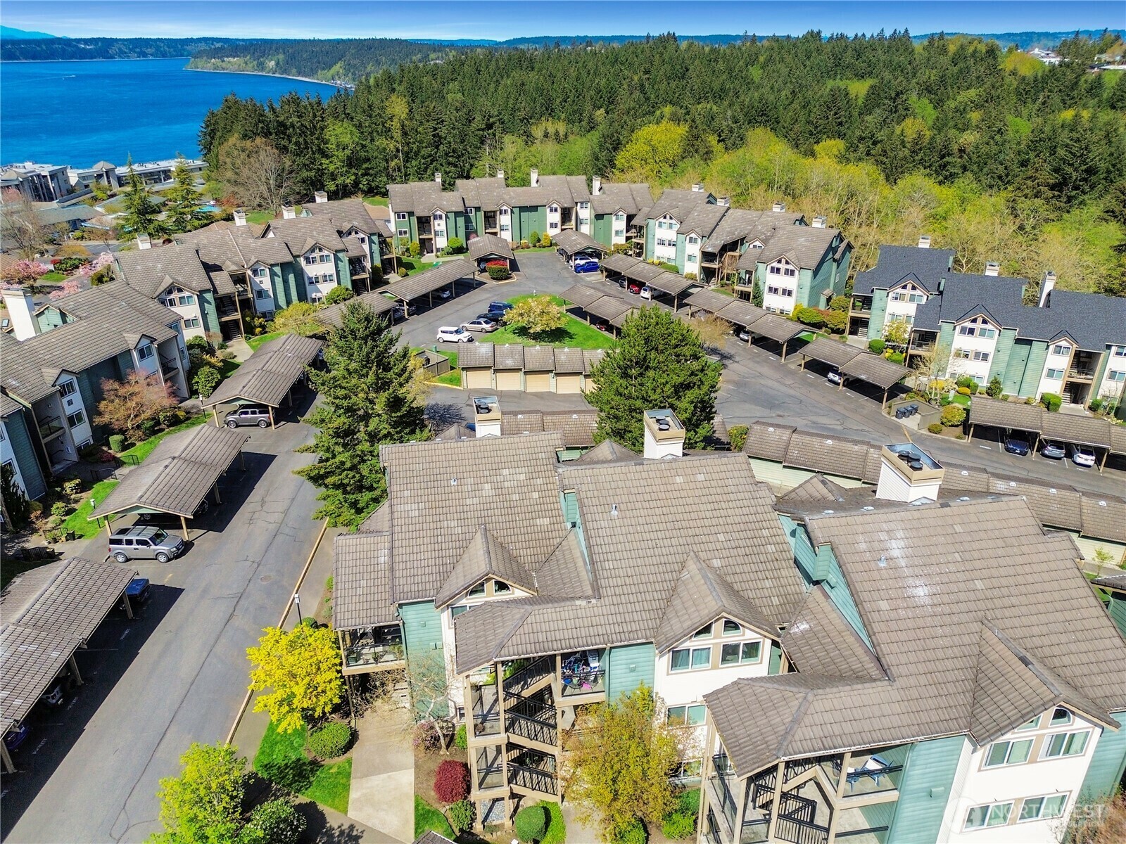 Property Photo: 3008 N Narrows Drive F-101 WA 98407