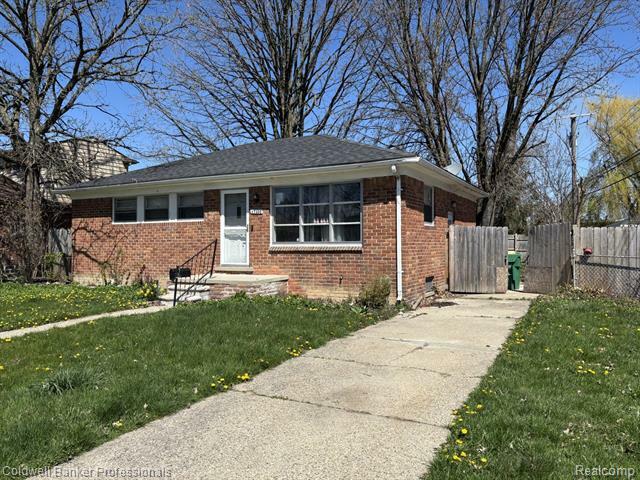 17225 Bell Avenue  Eastpointe MI 48021 photo