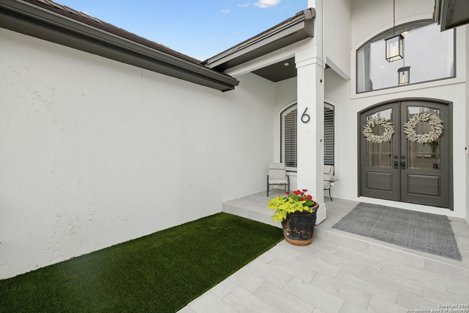 Property Photo: 6 Kings Heath TX 78257