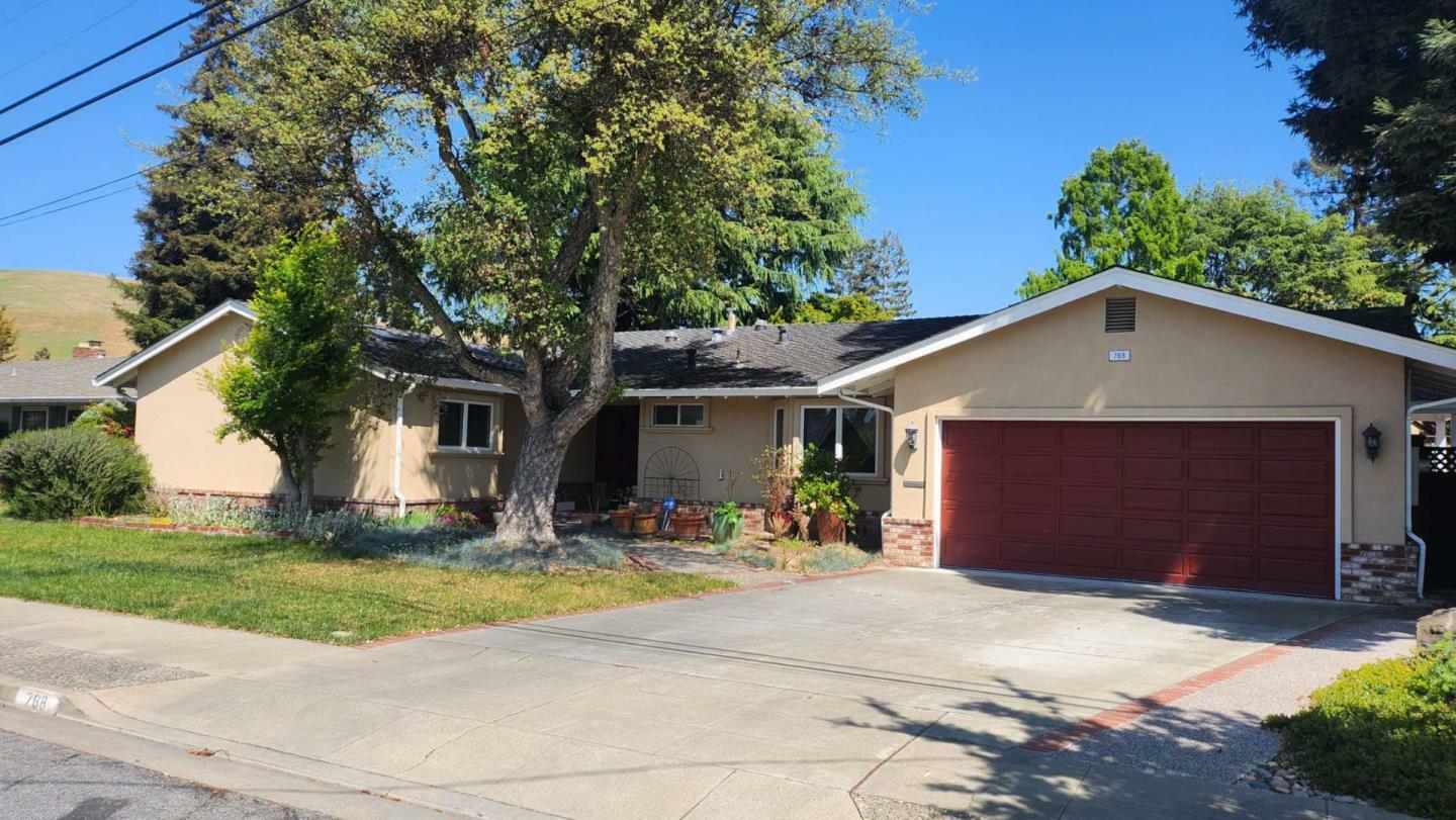 Property Photo: 768 Vanda Way CA 94536