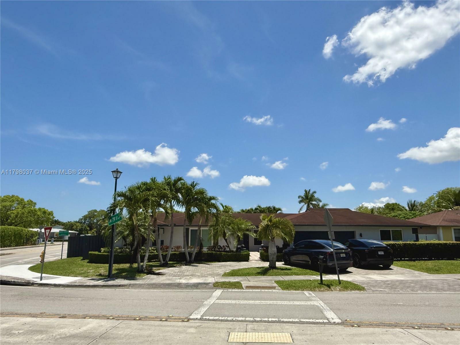 13500 SW 79th St  Miami FL 33183 photo