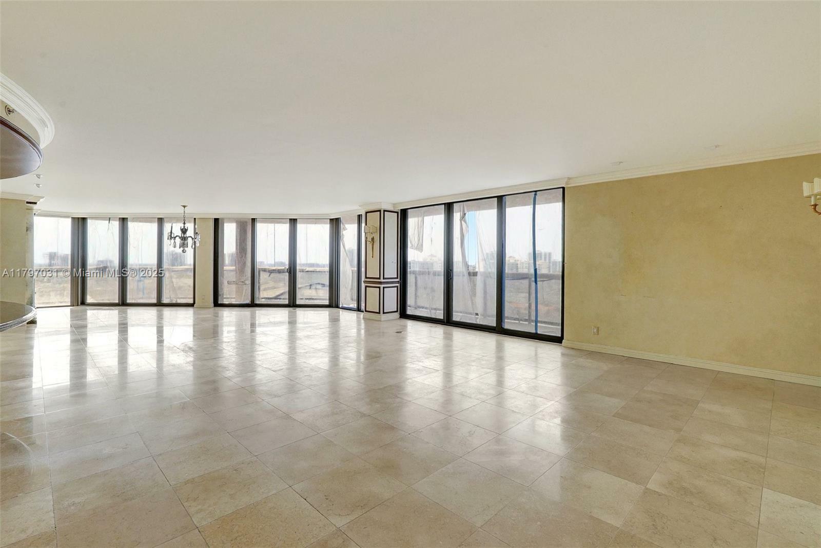 Property Photo: 19667 Turnberry Way 16gr FL 33180