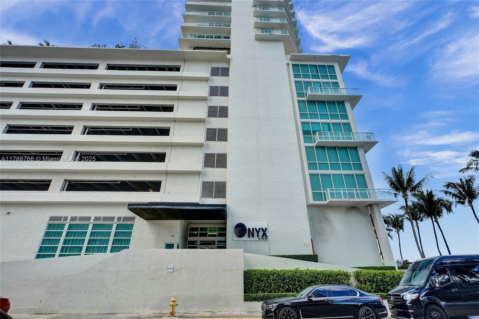 Property Photo: 665 NE 25th St 905 FL 33137
