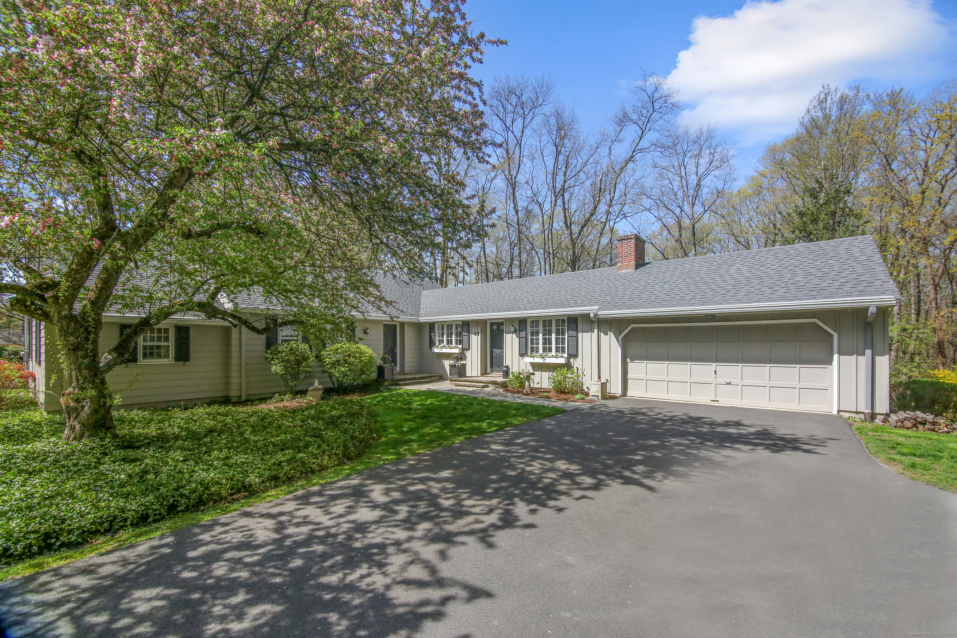 Property Photo: 91 Carriage Drive CT 06001