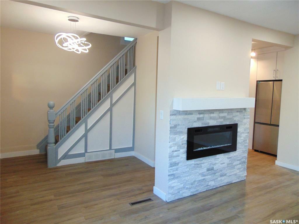 Property Photo: 405 D Avenue S SK S7M 1R3