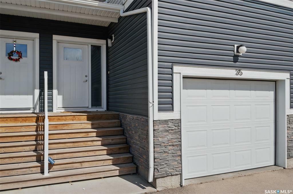 Property Photo: 510 Kloppenburg Crescent 35 SK S7W 0X8