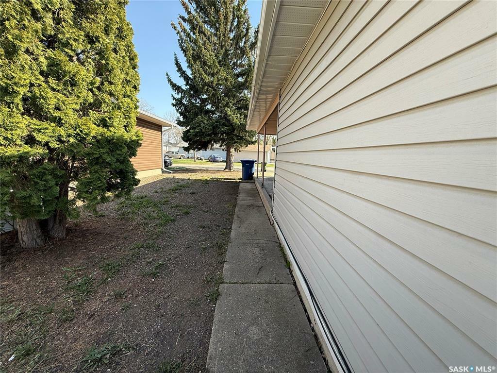 Property Photo: 1150 Francis Street SK S6H 3B7