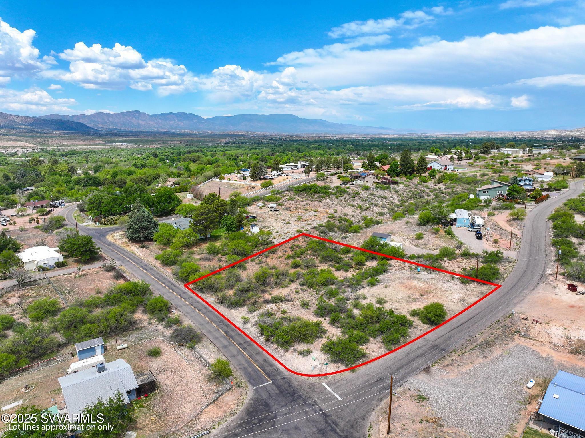 Property Photo: 740 W Buffalo Tr AZ 86322