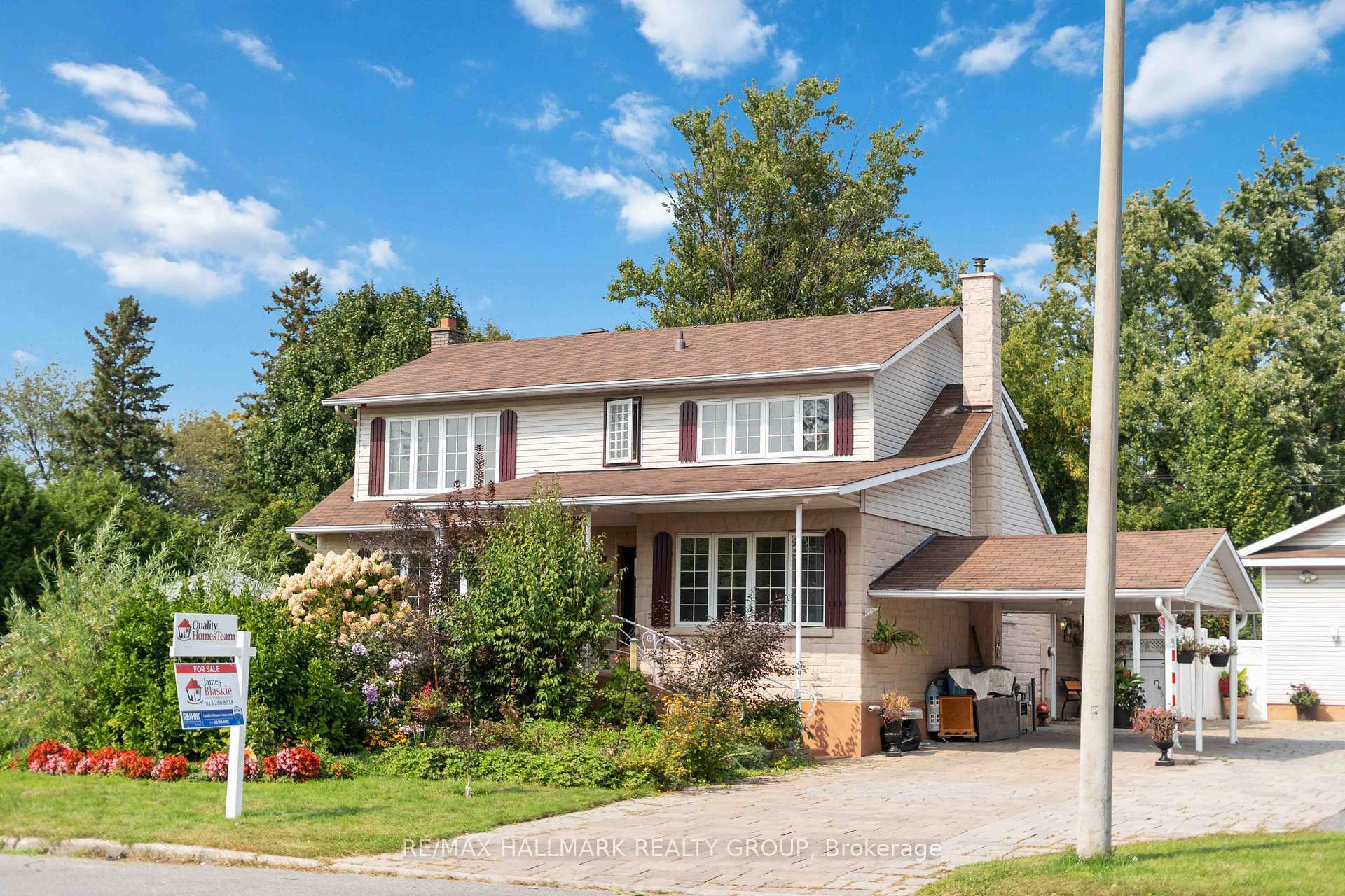 Property Photo: 431 Blake Boulevard ON K1K 1A9