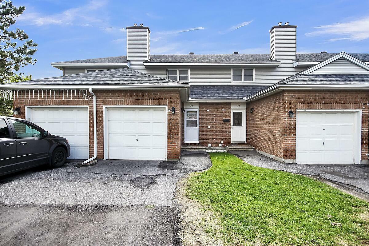 Photo de la propriété: 20 Bentbrook Crescent ON K2J 3X9