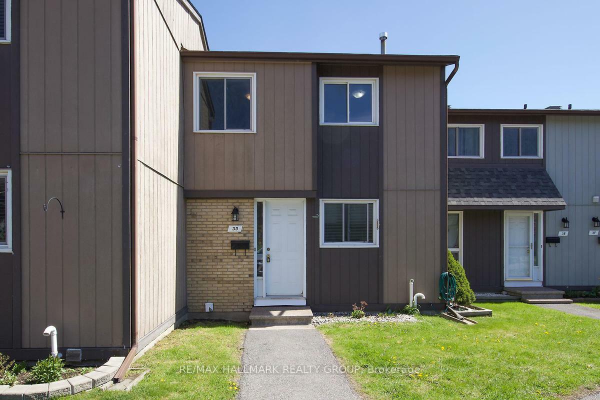 Property Photo: 3 Spring Grove Lane D ON K2J 2C5