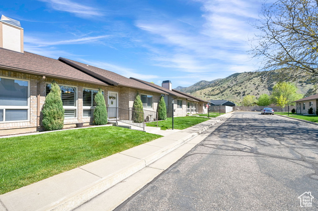 Property Photo: 257 River Cove Dr E UT 84050