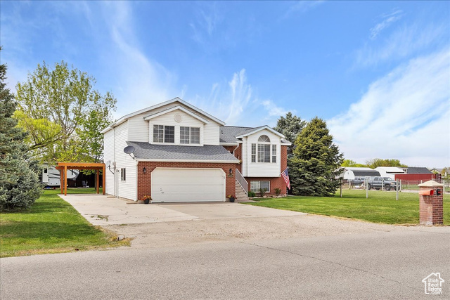 Property Photo: 3035 N 2575 W UT 84404