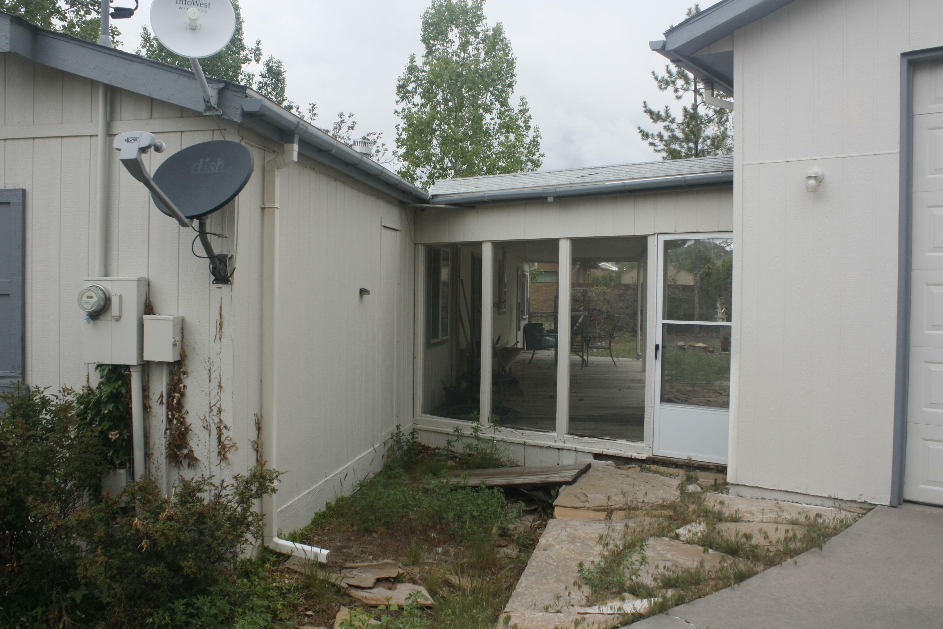 Property Photo: 298 N Lodge Rd UT 84722