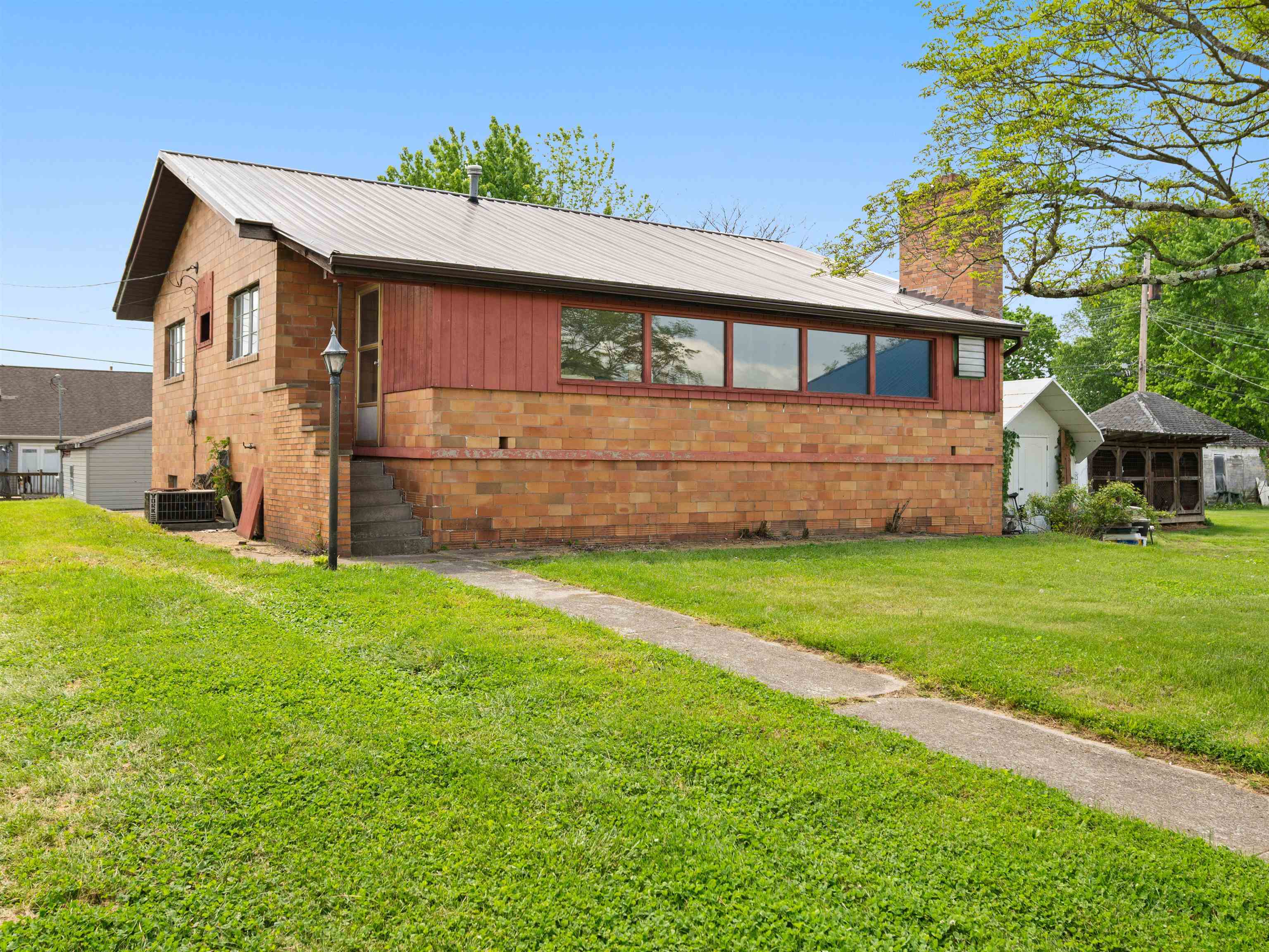 Property Photo: 908 Hoffman Avenue KY 41183