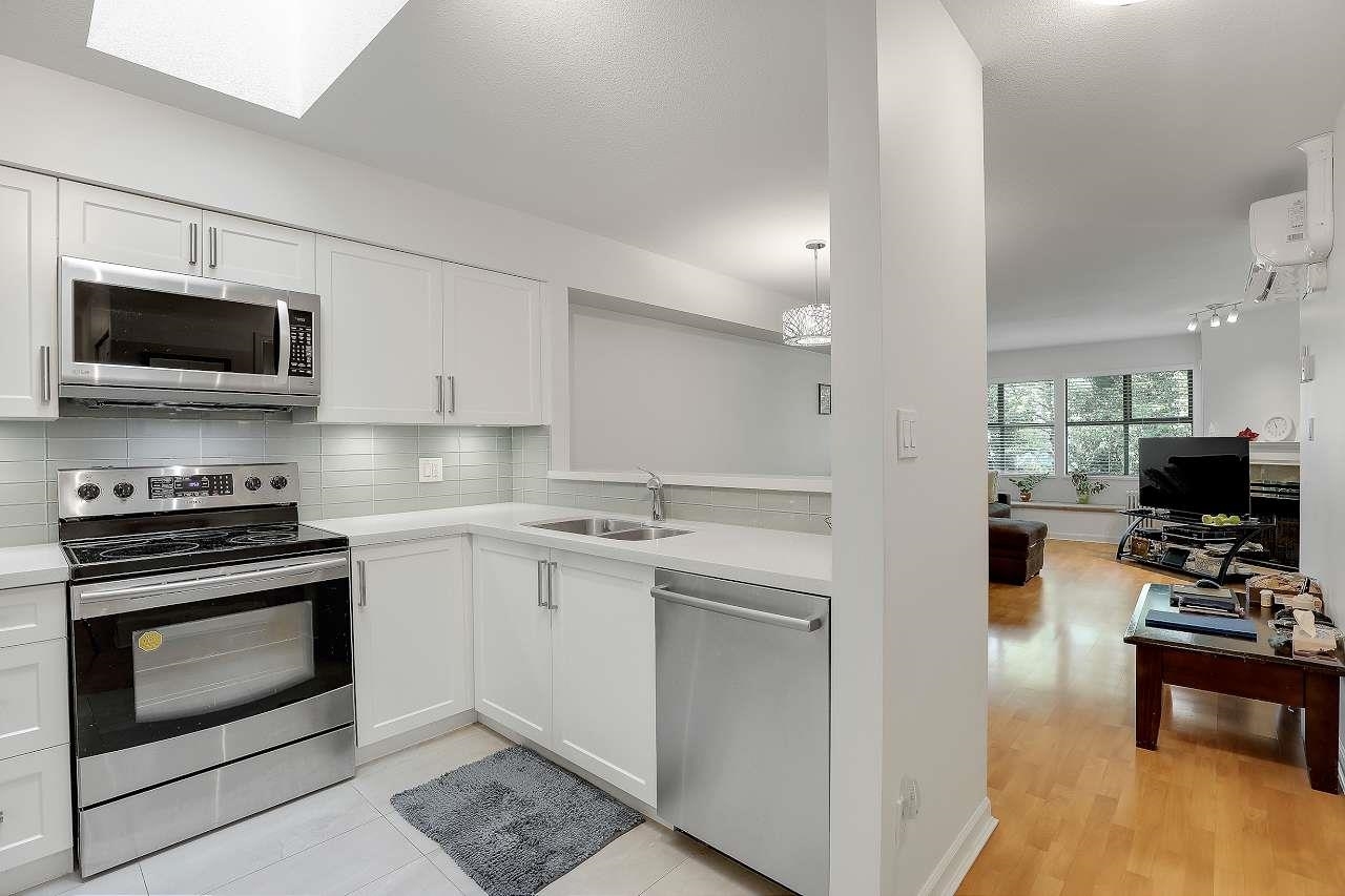 Property Photo: 7025 Stride Avenue Ph6a BC V3N 4Y1