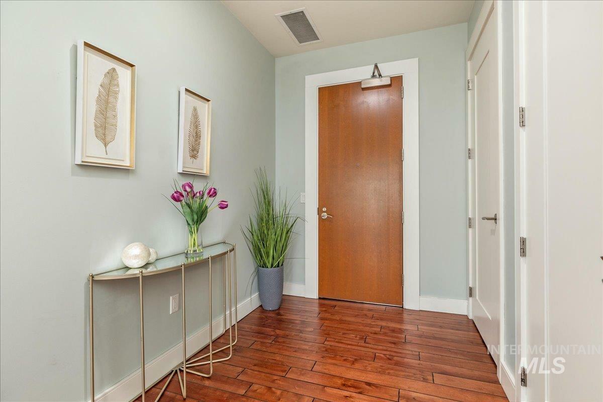 Property Photo: 419 S 8th St Ste 206 ID 83702-5516
