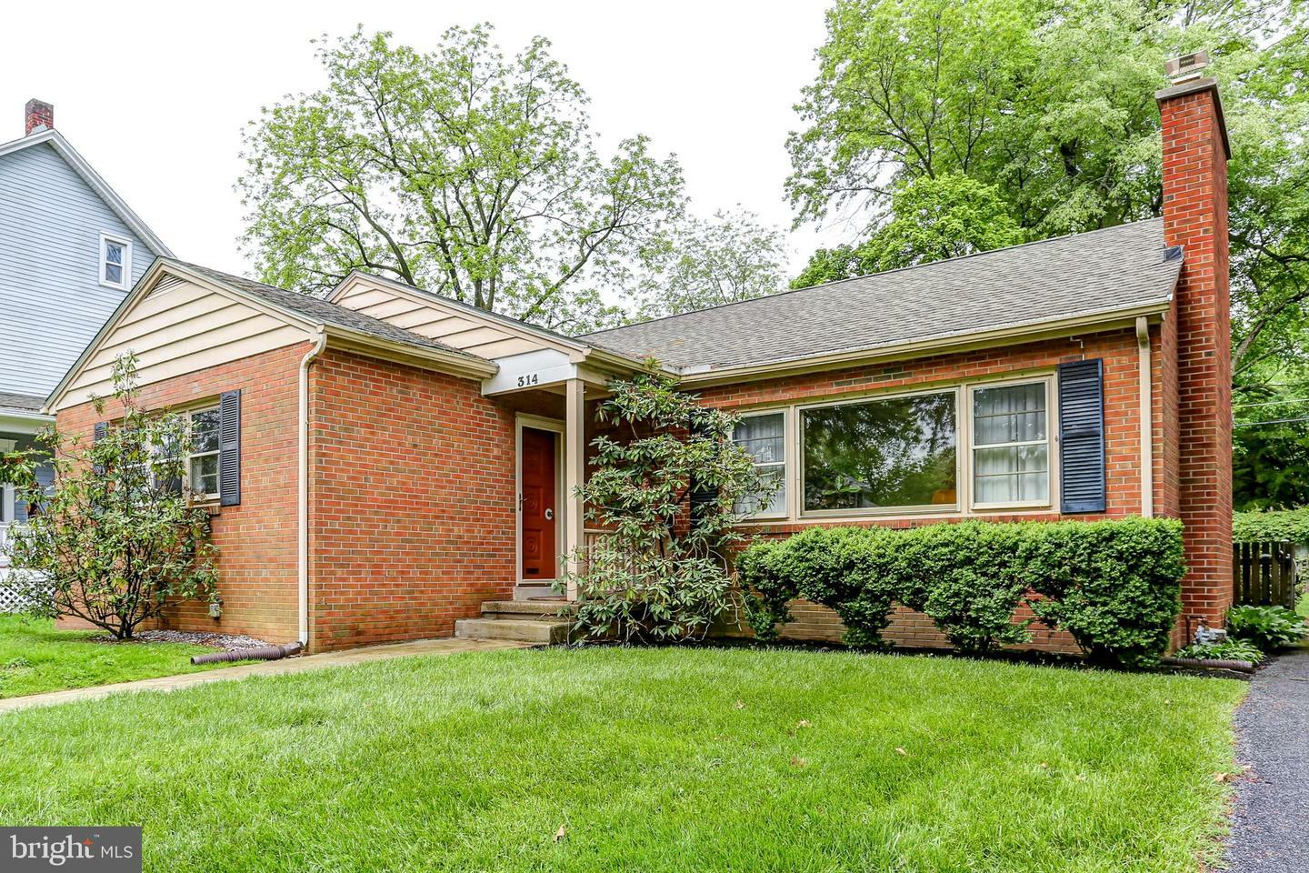 314 N 25th Street  Camp Hill PA 17011 photo