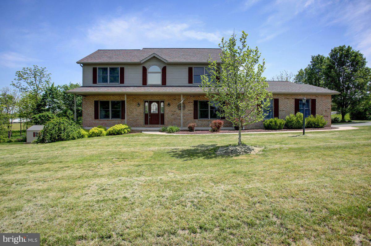205 Sandoeshire Lane  Chambersburg PA 17201 photo