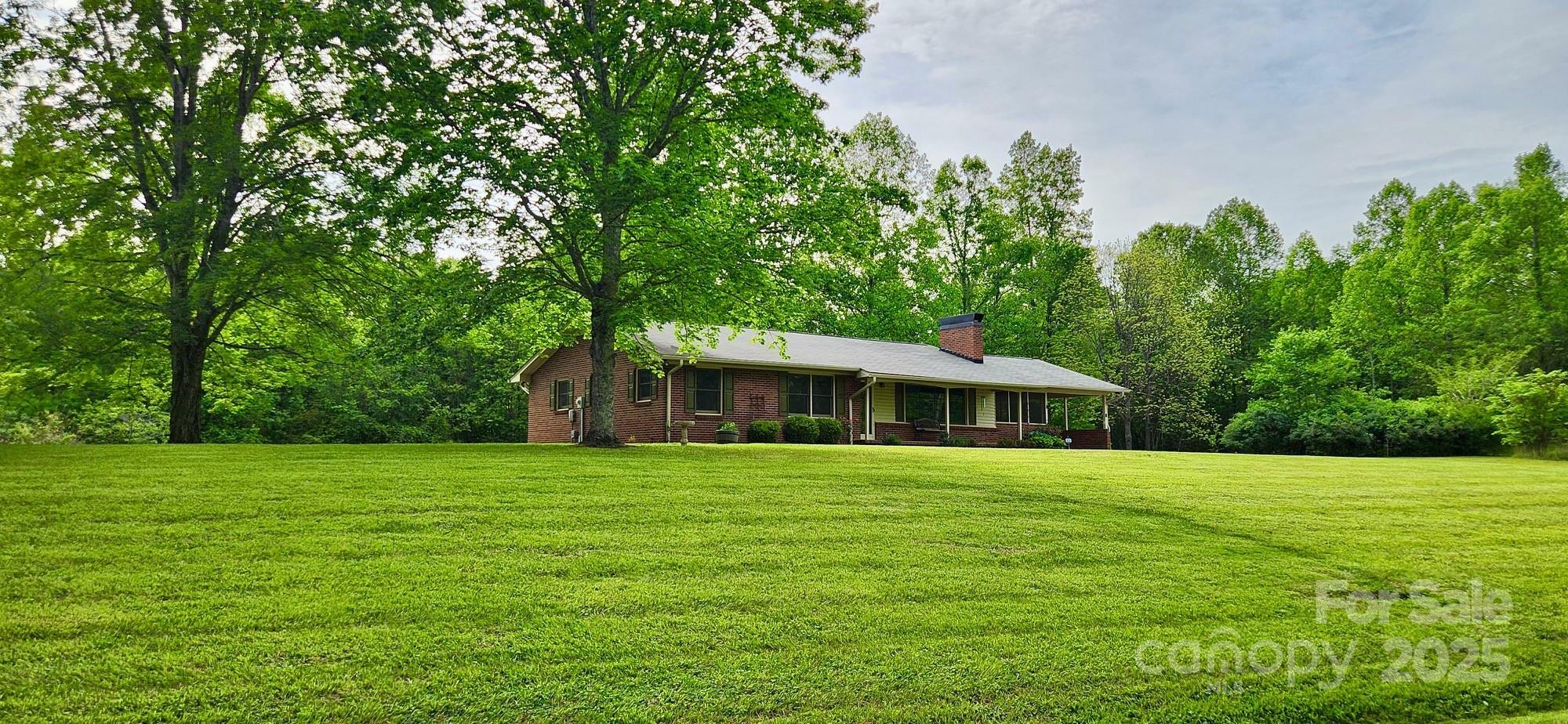 Property Photo: 460 S Minton Road NC 28697