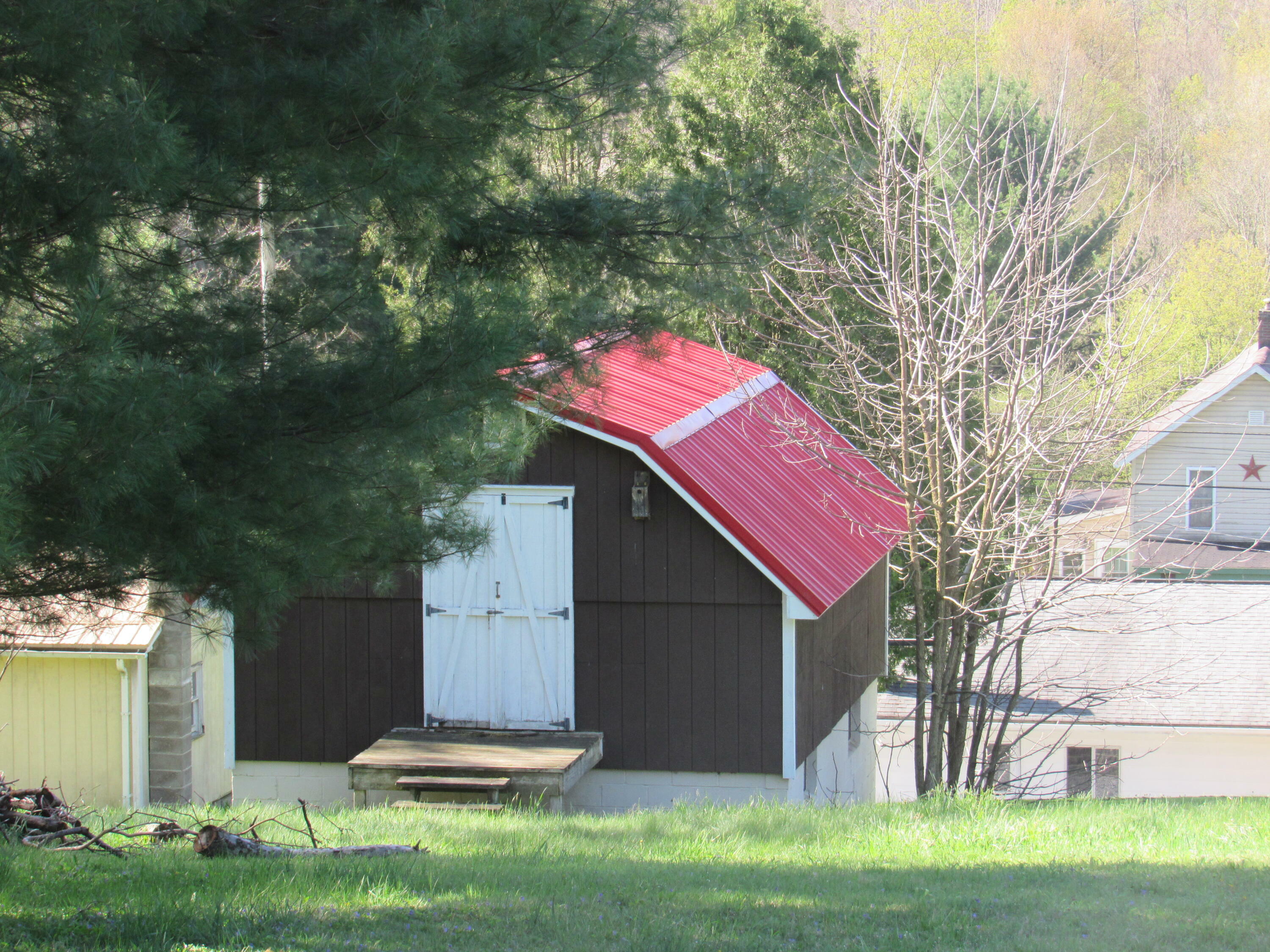 Property Photo: Hill St PA 15840