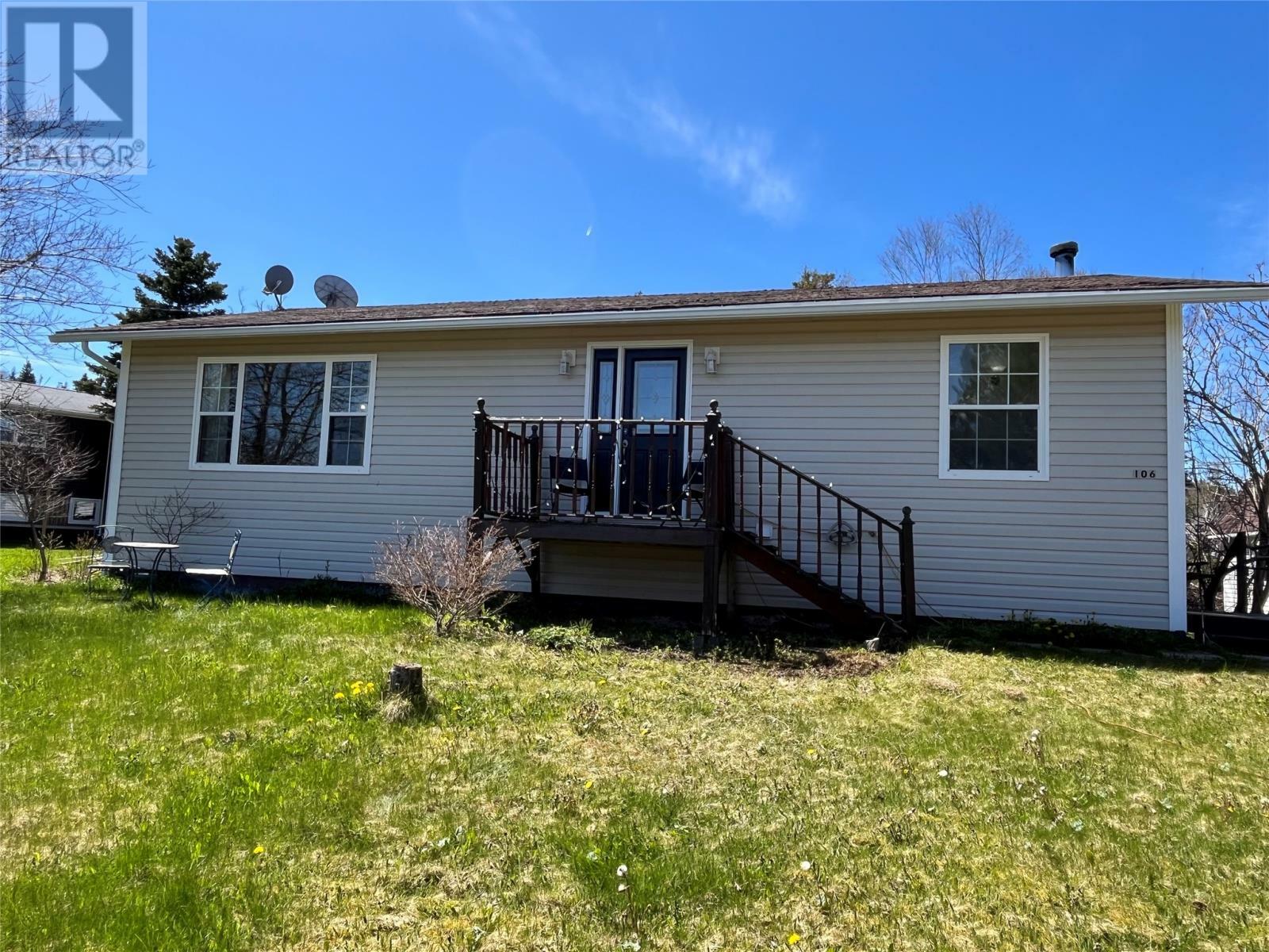 Photo de la propriété: 106 Pond Road NL A0K 4N0
