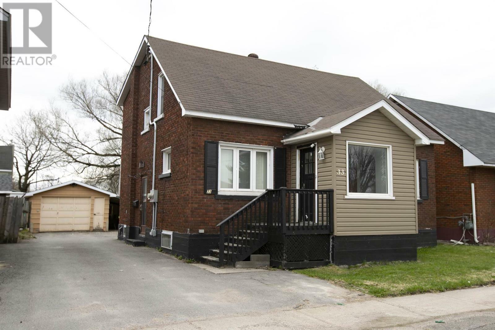 Property Photo: 33 Wallace Ter ON P6C 1J9