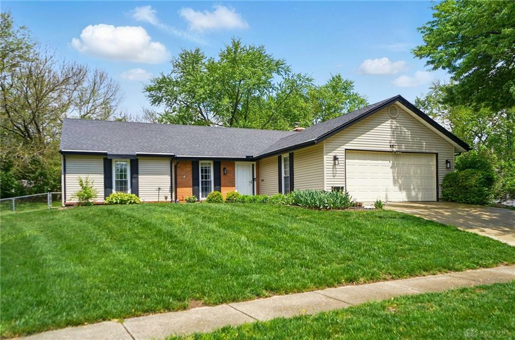 Property Photo:  4811 Silver Oak Street  OH 45424 