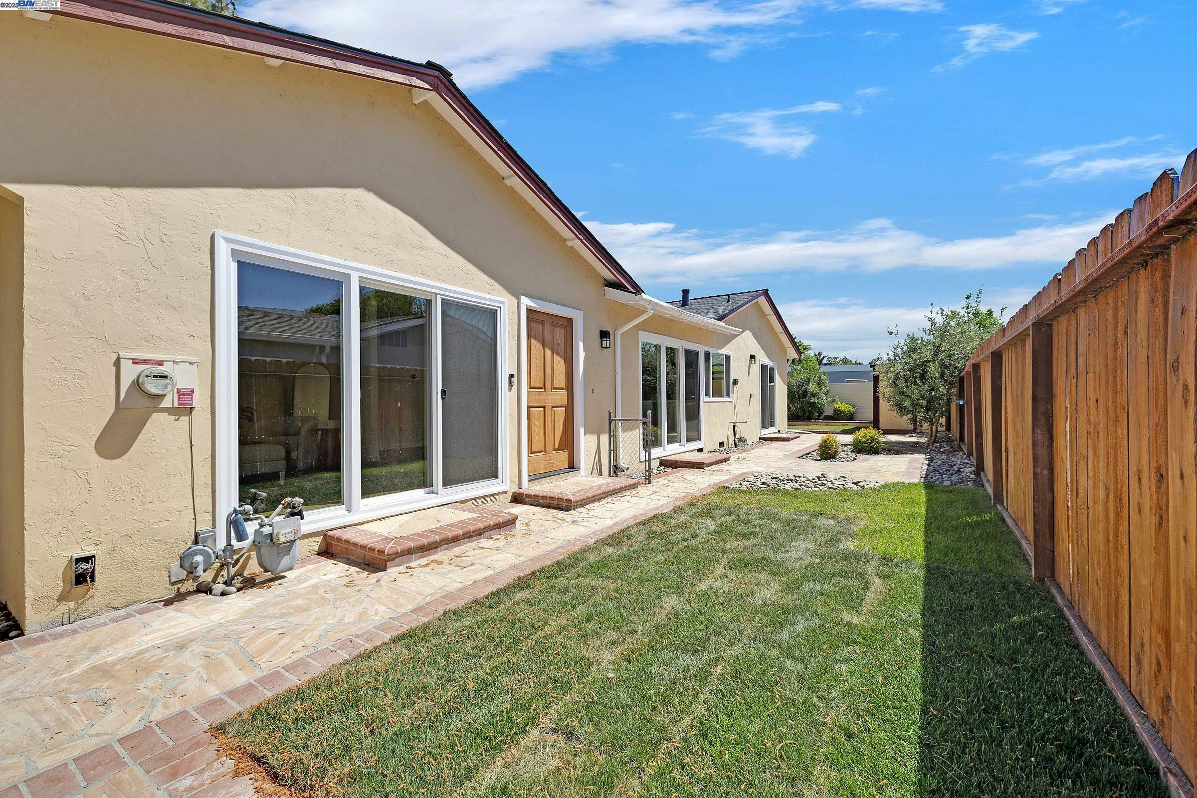 Property Photo: 693 Mayten Dr CA 94551