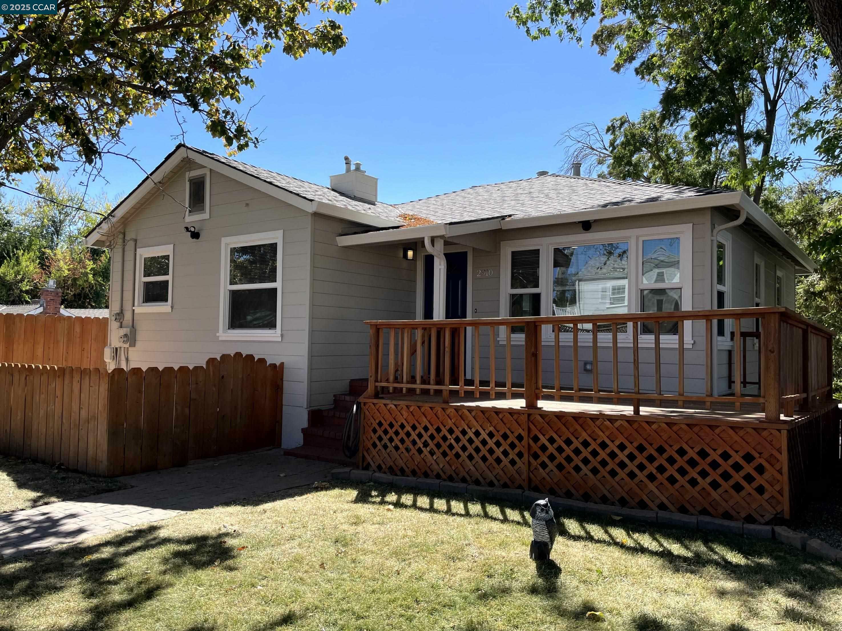 2910 Almond St  Martinez CA 94553 photo